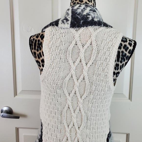 * DONATING 4/30/24* Max Studio Kids Sweater Vest - Picture 9 of 13